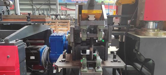 Turs góc thẳng, sản xuất tấm sàn tiền chế,